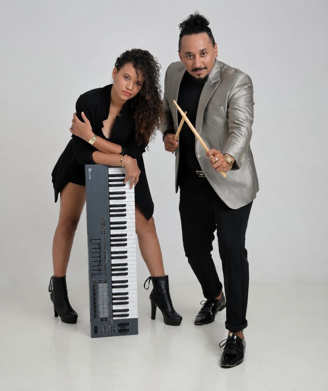 Varinia and Luis — keys and percussion